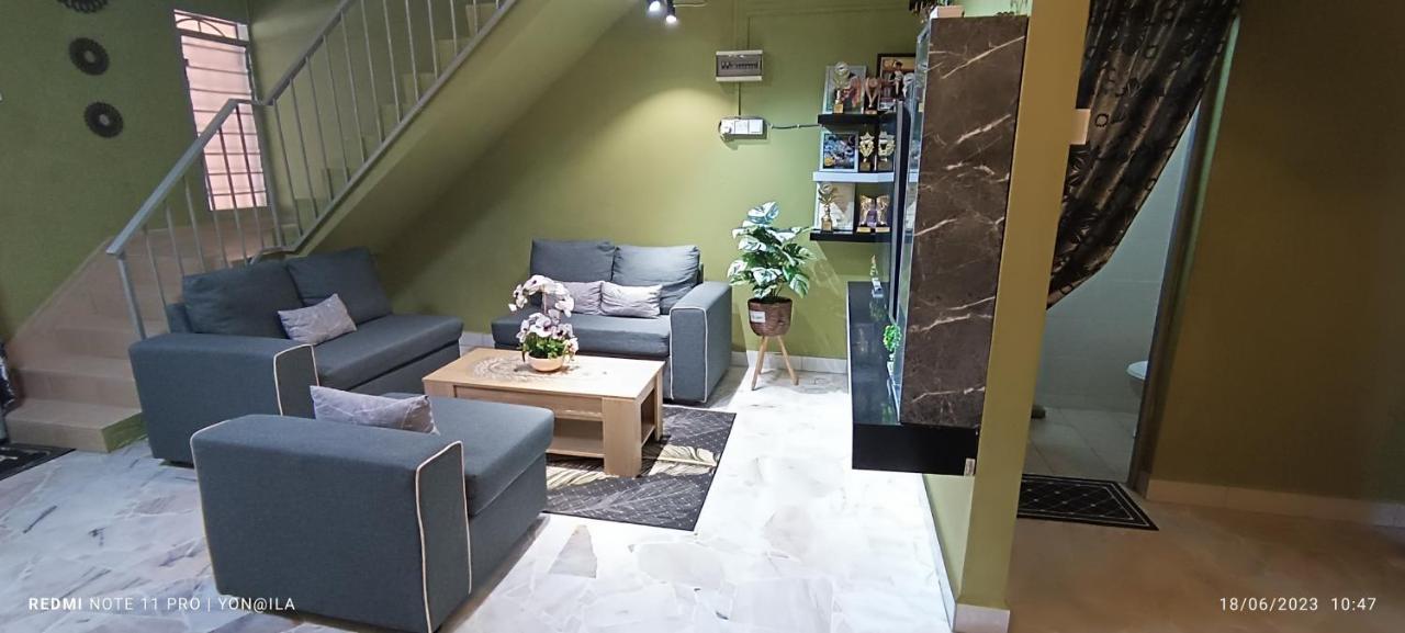 Homestay Rezeki باتو جاجاه المظهر الخارجي الصورة